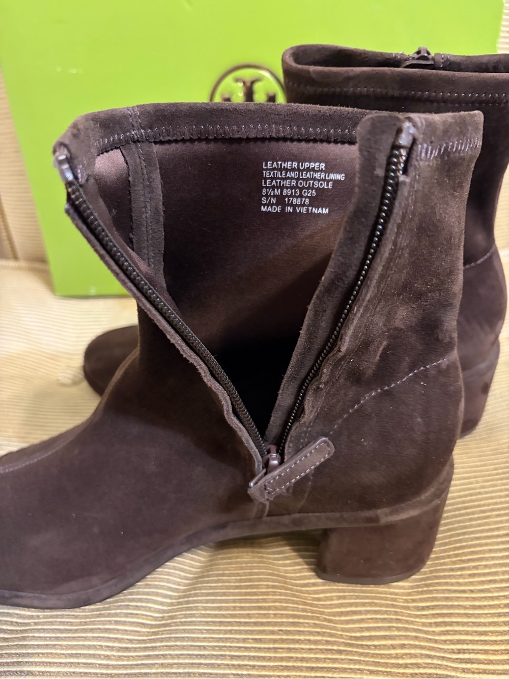 Tory Burch Women’s Suede Cap-Toe Block Heel Ankle Boot in Dark Cocoa - Size 8.5 - Picture 8 of 17